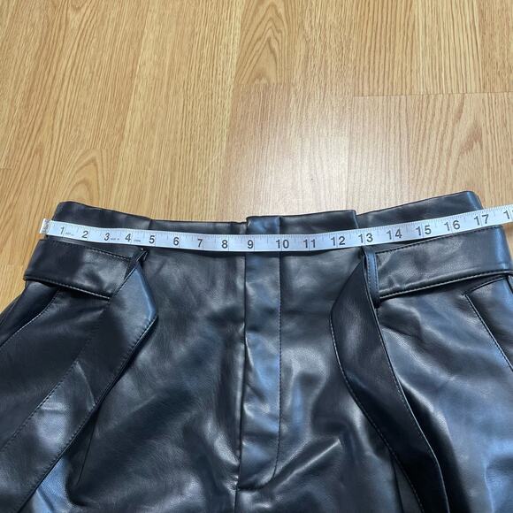 Black Leather Women Shorts - Picture 4 of 9